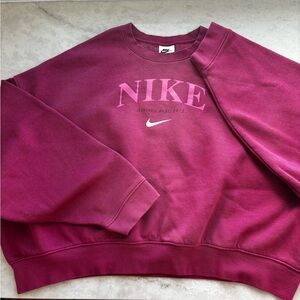 Nike women’s Pink Sweatershirt